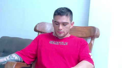 Snapshot of daniel_ova chatting on 02-17-26, 06:14 Sexy Dani online show from 02-17-26, 06:14