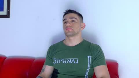 Snapshot of daniel_ova chatting on 03-12-26, 12:00 Sexy Dani online show from 03-12-26, 12:00