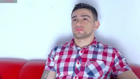 Snapshot of daniel_ova chatting on 03-19-26, 11:47 Sexy Dani online show from 03-19-26, 11:47