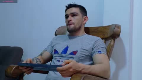 Snapshot of daniel_ova chatting on 03-25-26, 11:49 Sexy Dani online show from 03-25-26, 11:49