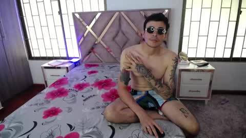 daniel_velez26 online show from 05-11-26, 06:38