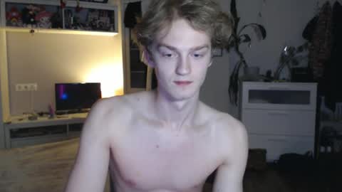 Snapshot of daniel_yumm chatting on 04-15-26, 01:01 Daniel online show from 04-15-26, 01:01