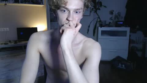 Snapshot of daniel_yumm chatting on 04-19-26, 03:50 Daniel online show from 04-19-26, 03:50