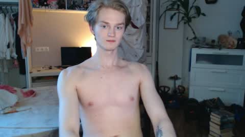 Snapshot of daniel_yumm chatting on 04-25-26, 02:58 Daniel online show from 04-25-26, 02:58