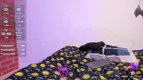 Snapshot of daniela_giraldo88 chatting on 02-18-25, 01:10 Daniela online show from 02-18-25, 01:10