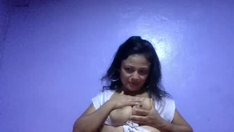 daniela_love1 online show from 05-05-26, 12:40