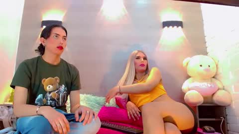 daniela_pink_ online show from 12-15-25, 08:57