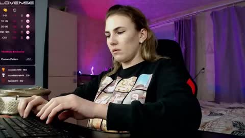 Snapshot of danielacooperx chatting on 01-26-25, 05:44 Daniela Cooper online show from 01-26-25, 05:44