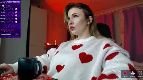Snapshot of danielacooperx chatting on 02-17-25, 05:53 Daniela Cooper online show from 02-17-25, 05:53