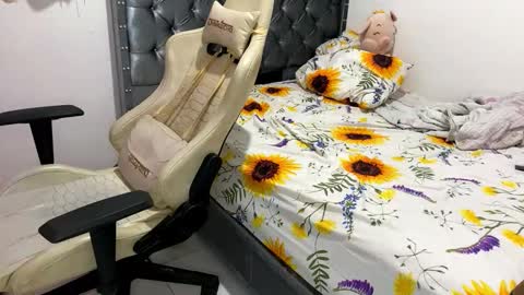 Snapshot of danielaw777 chatting on 10-10-25, 12:42 danielaw777 online show from 10-10-25, 12:42