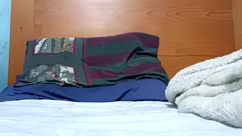 danielescamilla191288 online show from 11-11-25, 12:27