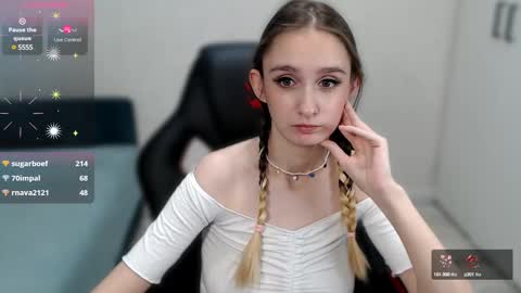 Snapshot of daniella_martin chatting on 01-06-25, 03:42 Daniella Martin online show from 01-06-25, 03:42