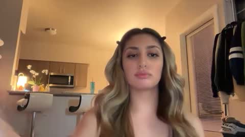 daniellarae1 online show from 04-08-26, 04:12