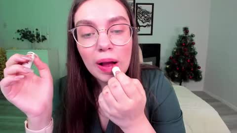 Snapshot of daniellasweet20 chatting on 12-17-24, 04:32 Daniella online show from 12-17-24, 04:32