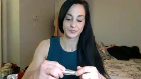 daniellbisous online show from 12-20-25, 04:41