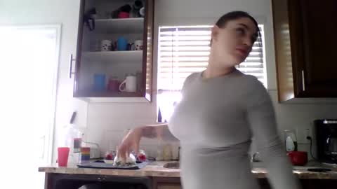 Snapshot of danielle2015 chatting on 02-04-25, 06:38 Your Wet Dream NEW Tight online show from 02-04-25, 06:38