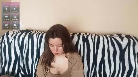 Mia online show from 02-12-26, 07:25