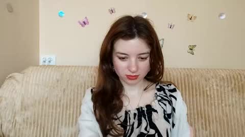 Mia online show from 05-06-26, 07:02