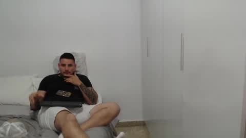 Snapshot of danielmilan chatting on 02-28-25, 06:09 THE BIG BOSS online show from 02-28-25, 06:09