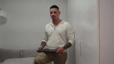 Snapshot of danielmilan chatting on 03-06-25, 09:25 THE BIG BOSS online show from 03-06-25, 09:25