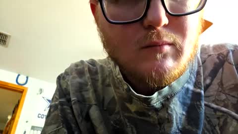 Daniel    y. online show from 11-04-25, 08:19