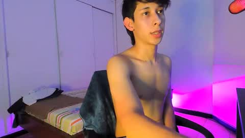 Snapshot of danielsex_1 chatting on 12-23-25, 01:58 Daniel online show from 12-23-25, 01:58