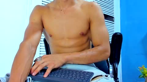 Dani online show from 12-19-24, 10:13