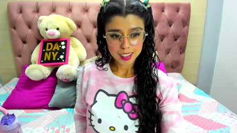 DaniiBelluci  online show from 01-10-25, 02:04