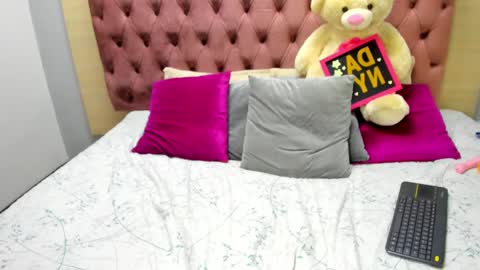 DaniiBelluci  online show from 02-20-25, 04:28