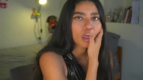 Snapshot of daniisla chatting on 06-26-26, 07:29 danalle .. online show from 06-26-26, 07:29