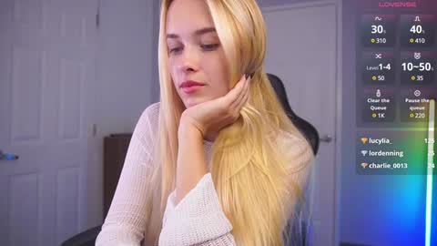 Snapshot of danikadillan chatting on 12-27-24, 04:26 Hi my name is Anna. Please say hello I like to chat with you. If u have request use Tip option .Thank you online show from 12-27-24, 04:26