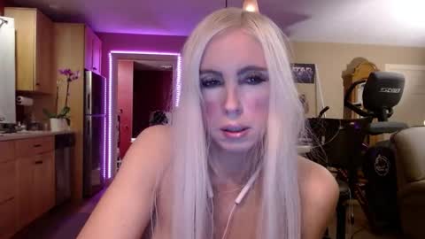 Snapshot of danikawhite69 chatting on 12-08-24, 08:30 DanikaWhite69 online show from 12-08-24, 08:30