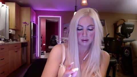 Snapshot of danikawhite69 chatting on 12-09-24, 04:34 DanikaWhite69 online show from 12-09-24, 04:34