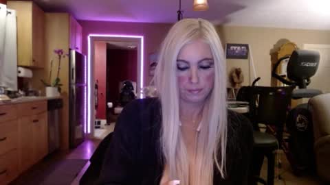 Snapshot of danikawhite69 chatting on 12-10-24, 07:37 DanikaWhite69 online show from 12-10-24, 07:37