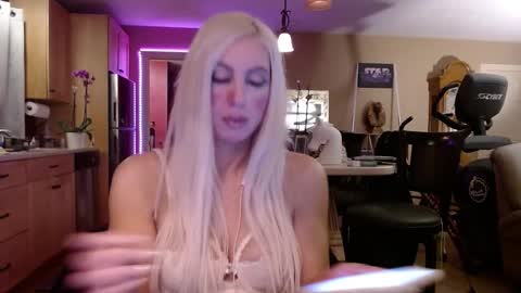 Snapshot of danikawhite69 chatting on 12-12-24, 04:37 DanikaWhite69 online show from 12-12-24, 04:37