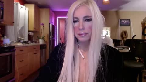 Snapshot of danikawhite69 chatting on 12-16-24, 08:09 DanikaWhite69 online show from 12-16-24, 08:09