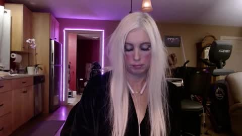 Snapshot of danikawhite69 chatting on 01-29-25, 08:18 DanikaWhite69 online show from 01-29-25, 08:18
