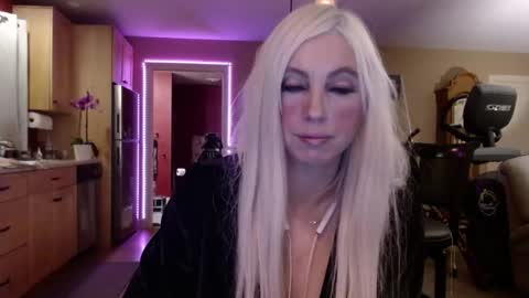Snapshot of danikawhite69 chatting on 02-11-25, 09:09 DanikaWhite69 online show from 02-11-25, 09:09