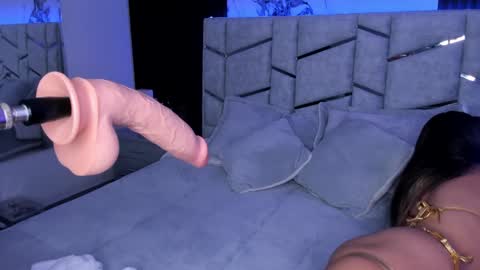 Snapshot of daniphoenixx chatting on 01-22-25, 07:34 Dani Phonenix online show from 01-22-25, 07:34