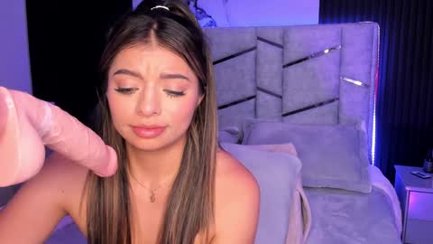 Snapshot of daniphoenixx chatting on 01-24-25, 01:24 Dani Phonenix online show from 01-24-25, 01:24