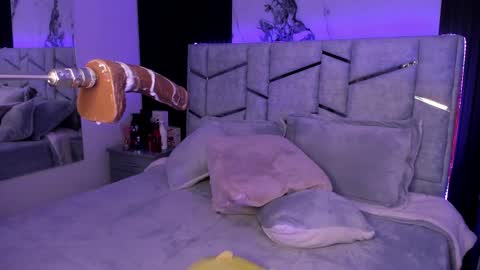 Snapshot of daniphoenixx chatting on 02-24-25, 10:47 Dani Phonenix online show from 02-24-25, 10:47