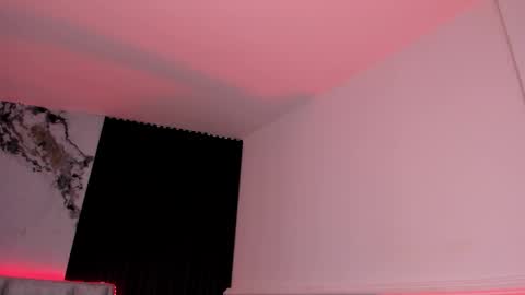 Snapshot of daniphoenixx chatting on 09-18-25, 07:38 Dani Phonenix online show from 09-18-25, 07:38