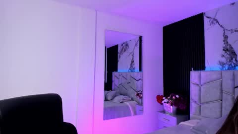 Snapshot of daniphoenixx chatting on 10-10-25, 07:13 Dani Phonenix online show from 10-10-25, 07:13