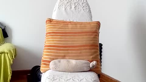 daniroca8 online show from 10-27-25, 03:38