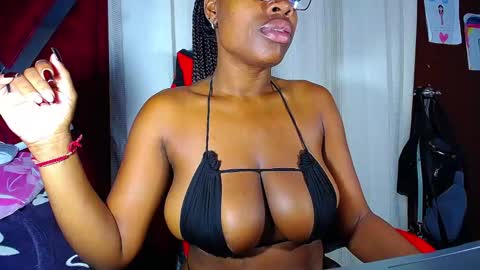 danisabrownn online show from 12-04-25, 01:42