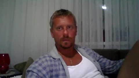 Snapshot of danisami12345 chatting on 09-23-25, 09:07 daniel online show from 09-23-25, 09:07