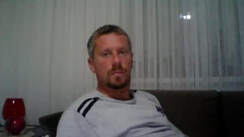 Snapshot of danisami12345 chatting on 10-05-25, 09:34 daniel online show from 10-05-25, 09:34