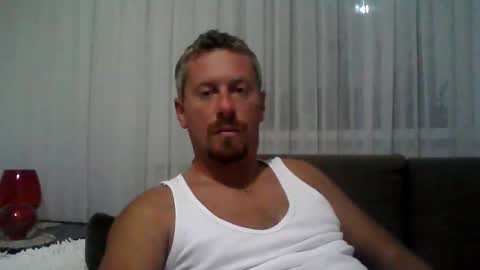 Snapshot of danisami12345 chatting on 10-10-25, 09:47 daniel online show from 10-10-25, 09:47