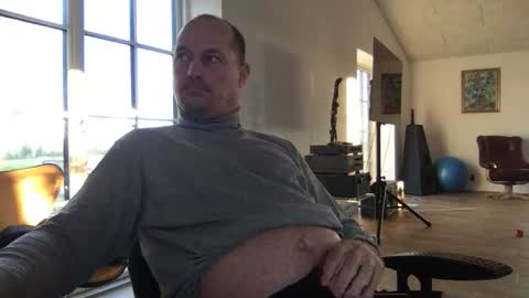 danishjss online show from 11-26-25, 08:04