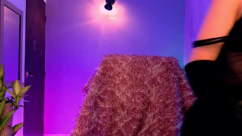 danita_veelz online show from 12-20-25, 05:03